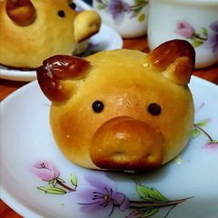 A picture of Stuffed piggi buns.