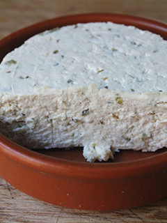 Una foto de Queso casero fácil de orégano
