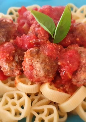 A picture of Oven baked meatballs.