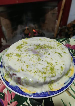 Una foto de Bizcocho de remolacha con cobertura de limón