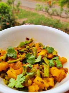A picture of String Beans and Potato Sabzi.