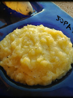 Una foto de Skordalia (dip griego)