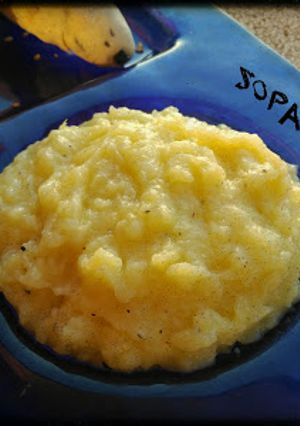 Una foto de Skordalia (dip griego)