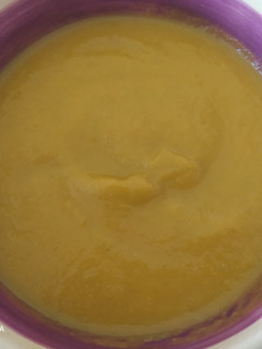 Una foto de Crema de verduras con manzana y peras