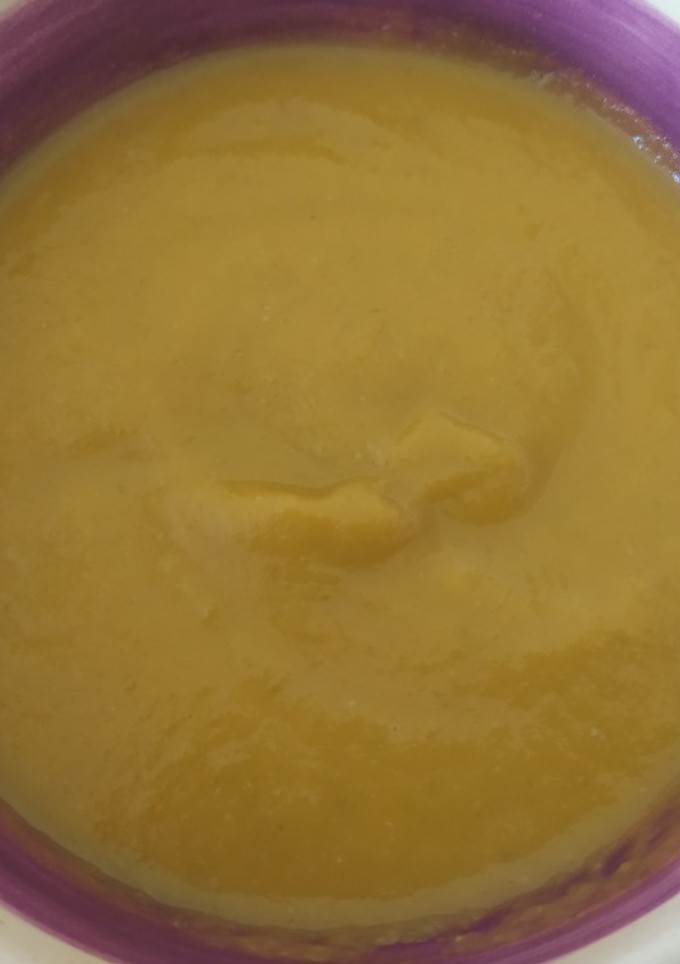 Una foto de Crema de verduras con manzana y peras