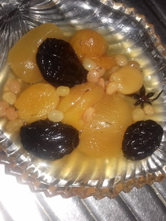 صورة لوصفة طاجين الحلو أو طاجين الفواكه المجففة الحلوة 🍇🍎