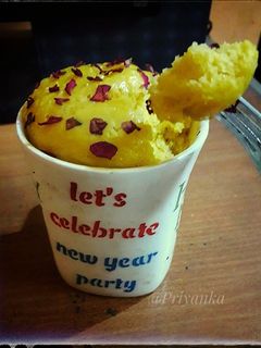 কাস্টার্ড কাপ কেক (Custard mug cake recipe n Bengali) রেসিপির প্রধান ছবি