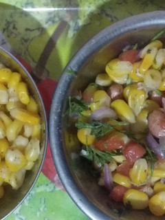 ஸ்வீட் கார்ன் சாலட் & பட்டர் ஸ்வீட் கார்ன் (sweet corn salad & butter sweet corn recipe in Tamil) செய்முறை முக்கிய புகைப்படம்