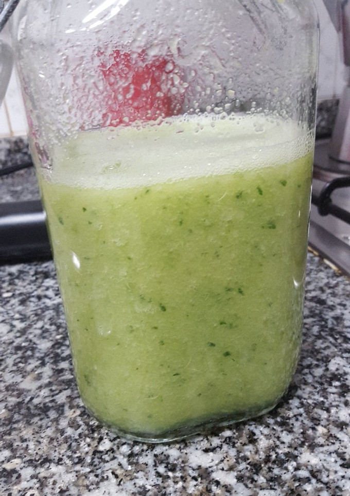Una foto de Batido detox de manzana, pepino y apio
