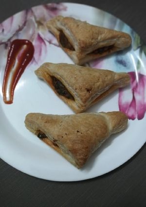 પફ (Puff Recipe In Gujarati) રેસીપી મુખ્ય ફોટો
