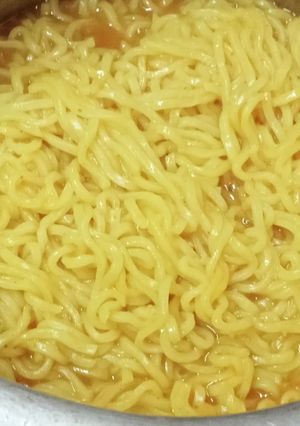 मैगी (Maggi recipe in hindi) रेसिपी मुख्य फोटो