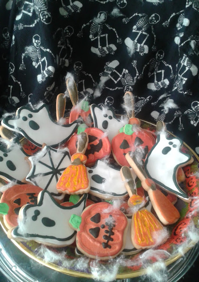 Una foto de Galletas con sabor a limón decoradas para el día de Halloween