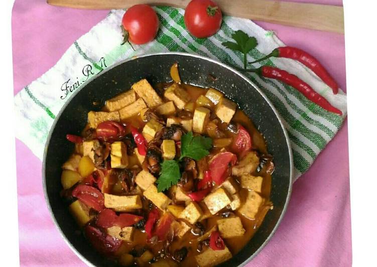 Oseng KKT (kerang,kentang,tahu)