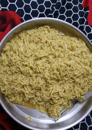 मैगी (maggi recipe in Hindi) रेसिपी मुख्य फोटो