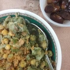 A picture of Green chana chaat.