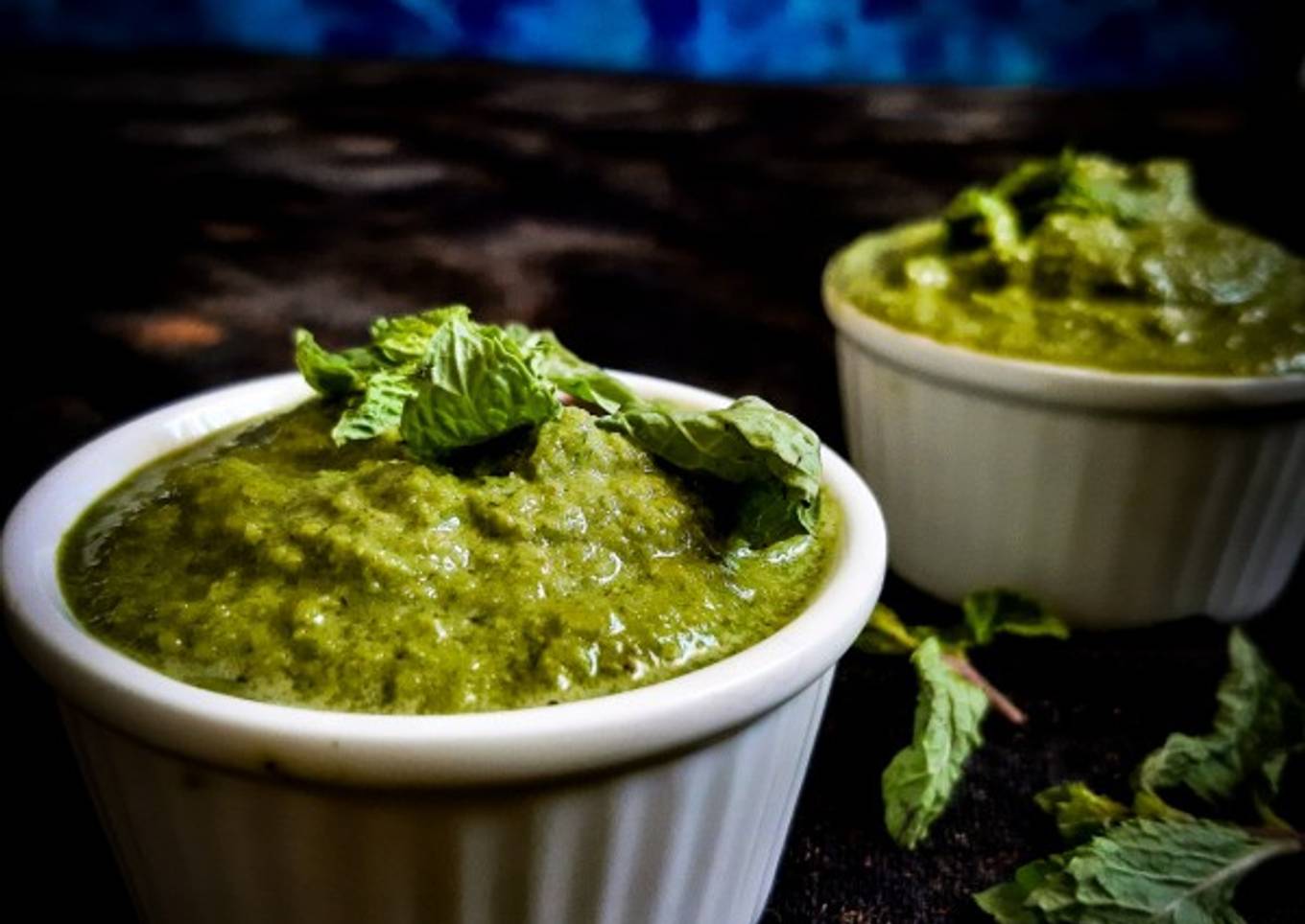 Mango Mint Chutney/ Kacche aam aur pudhiney ki chutney