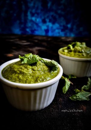A picture of Mango Mint Chutney/ Kacche aam aur pudhiney ki chutney.