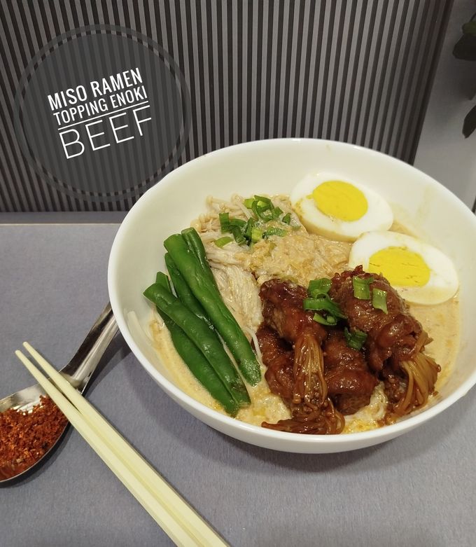 Foto resep Miso Ramen Topping Enoki Beef