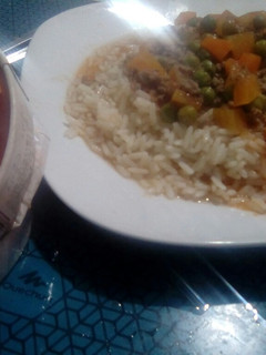 صورة لوصفة رز بال صوص حمراء بال لحم مفروم