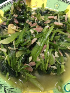 培根炒菠菜(長青無添油版) 的食譜成品照片