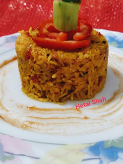 टोमेटो राइस (tomato rice recipe in Hindi) रेसिपी मुख्य फोटो