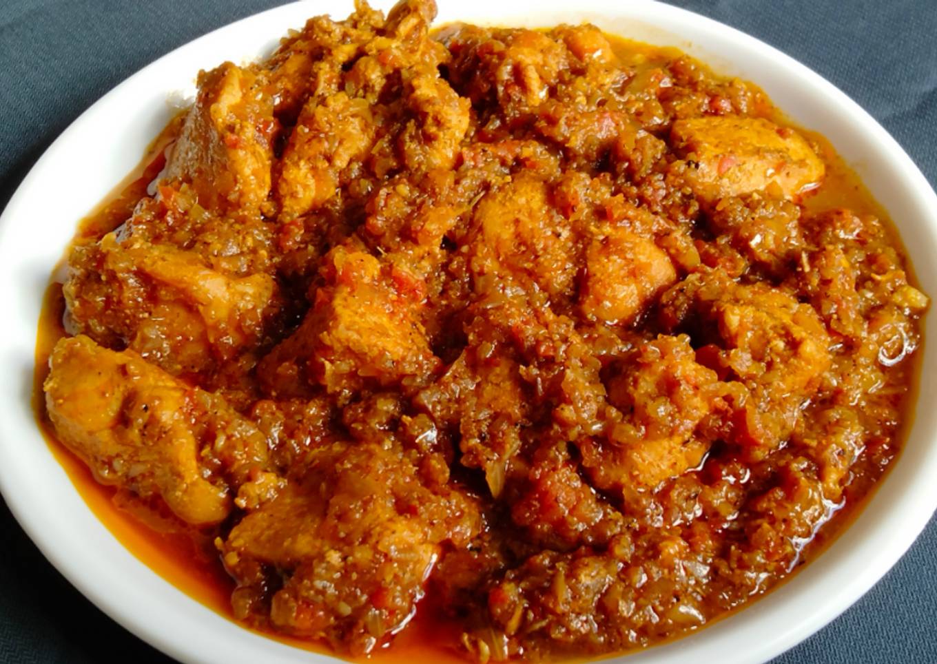 Spicy Bhuna Chicken Masala