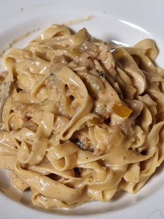 Una foto de Tagliatelle con gorgonzola, peras y nueces