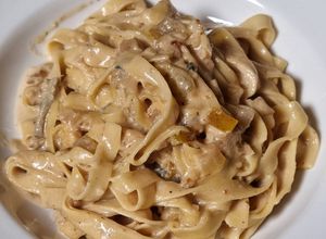 Foto principal de Tagliatelle con gorgonzola, peras y nueces