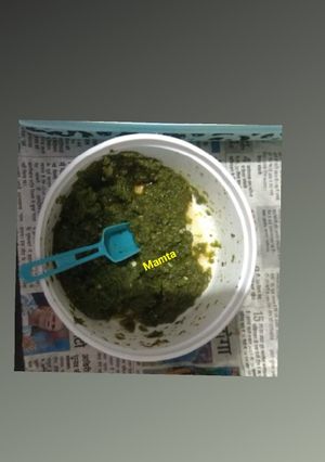 A picture of लहसुन हरी मिर्च की चटनी.