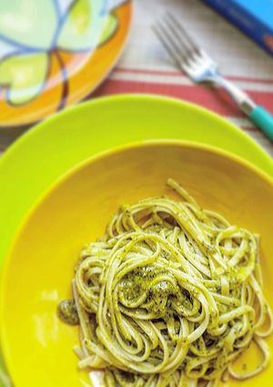 Foto di Bavette al pesto di zucchine, mandorle e menta