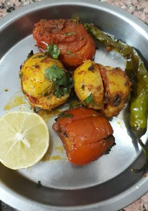 A picture of Aalu Tamatar Sabzi.