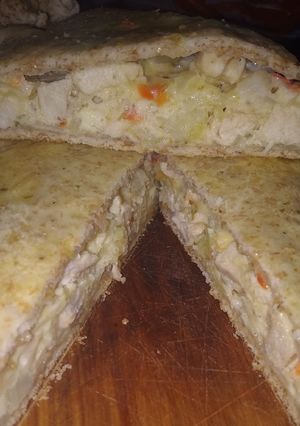 Una foto de Pastel de pollo con masa integral