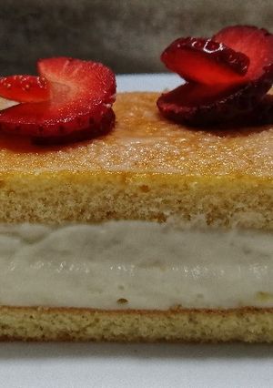 A picture of Delicious Cake with strawberry.