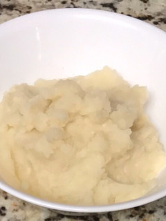 A picture of Mashed Potatoes.
