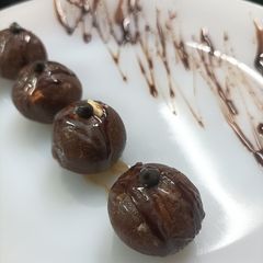 A picture of Chocolate laddu.