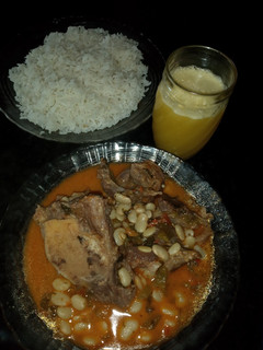 Una foto de Caldo de manteca con arroz
