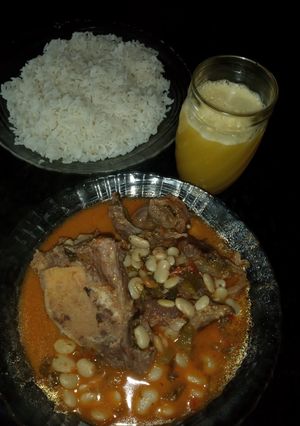 Una foto de Caldo de manteca con arroz