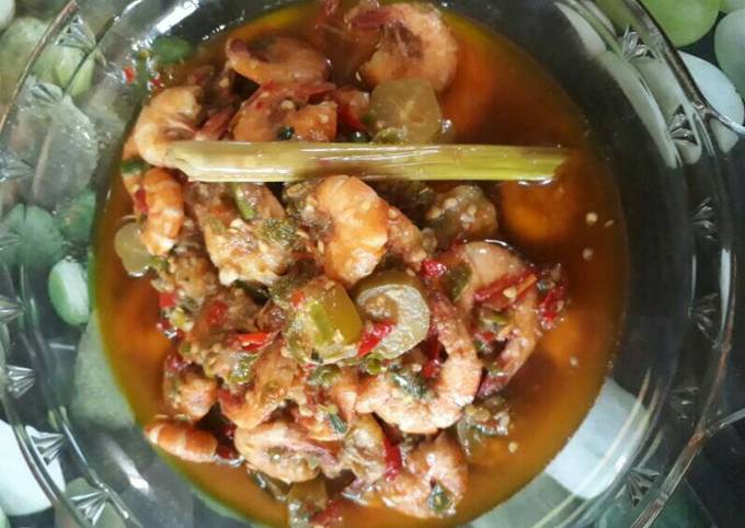 Sambal asam pedas udang terasi