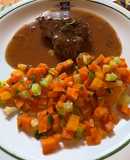 Carne Assada ao Molho com Legumes Salteados