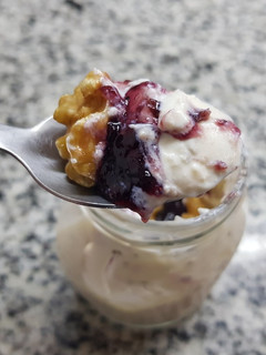 Una foto de Yogur de vainilla hecho con kéfir