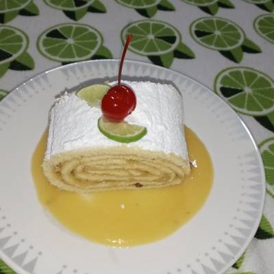 Niño envuelto Jelly roll de limón con nuez Receta de Alejandro Ambrosio  Ramirez- Cookpad