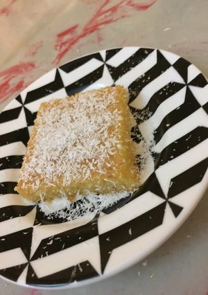 صورة لوصفة بسبوسة بمكونات بسيطة وسريعة