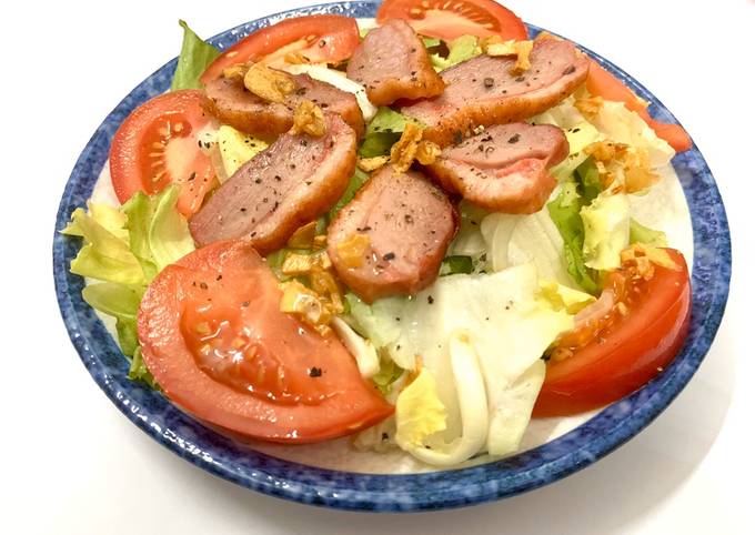 Làm sao để thái lược ngỗng mỏng và đều cho salad?
