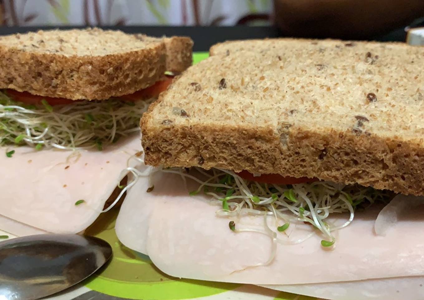 Emparedado de jamón de pavo