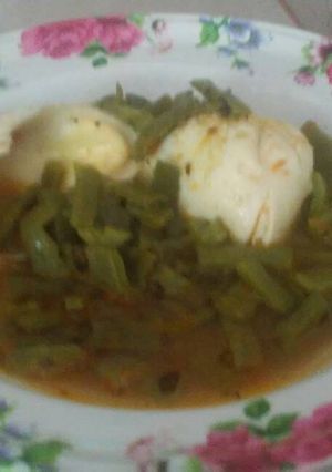 Una foto de Nopales con huevos ahogados (en bolsa)
