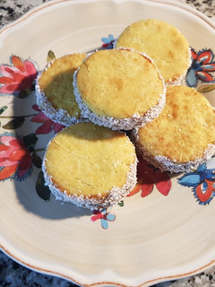 Una foto de Alfajores sin harina 0000 sin azúcar sin manteca🤩