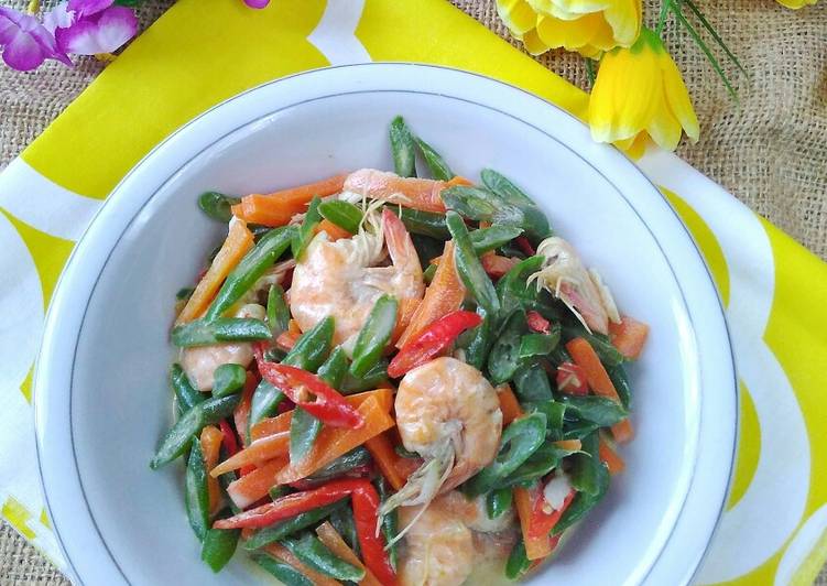 Cara Gampang Membuat Tumis buncis wortel dan udang (gurih bersantan) yang Bisa Manjain Lidah