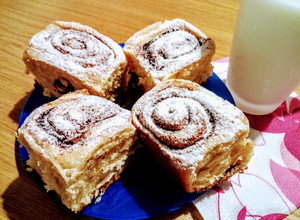 Pihe-puha kakaós és fahéjas csigák recept fotója