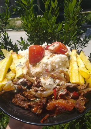 Una foto de Lomo saltado peruano. ❤️