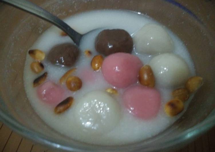 Tang Yuan (mirip ronde...atau mochi...) ππ